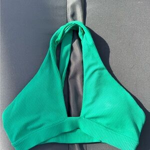 ALO Yoga Vibrant Green Bandeau